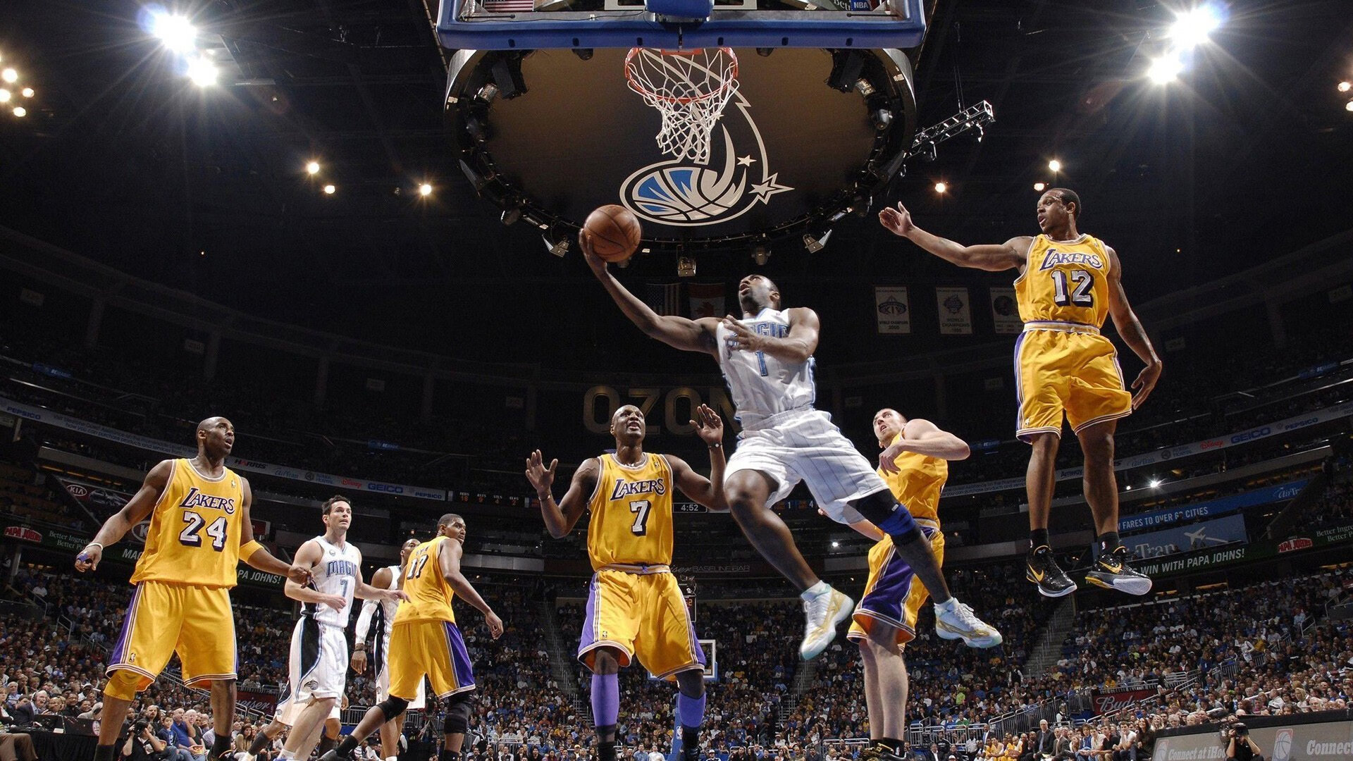 开云体育官网下载安装-超级场面:那些激动人心的NBA超级扣篮,nba十大经典扣篮